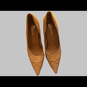 Zeria tan shoes